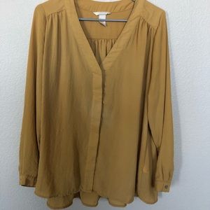 🌵 4 for $20 - H&M Blouse